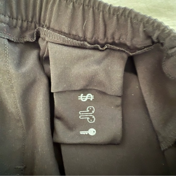 FIGS Tansen Jogger Scrub Pants - Picture 4 of 7